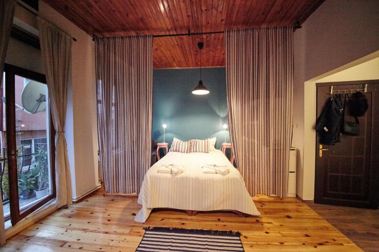 Studio At The Heart Of Taksim Apartment Istanbul Exterior photo